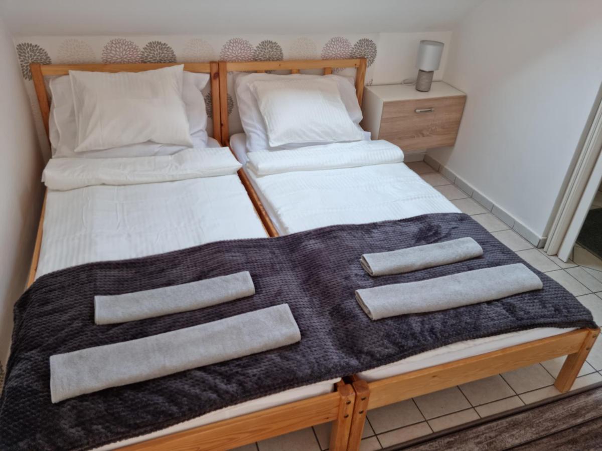 Belvarosi Pihenohaz Bekescsaba Exterior foto