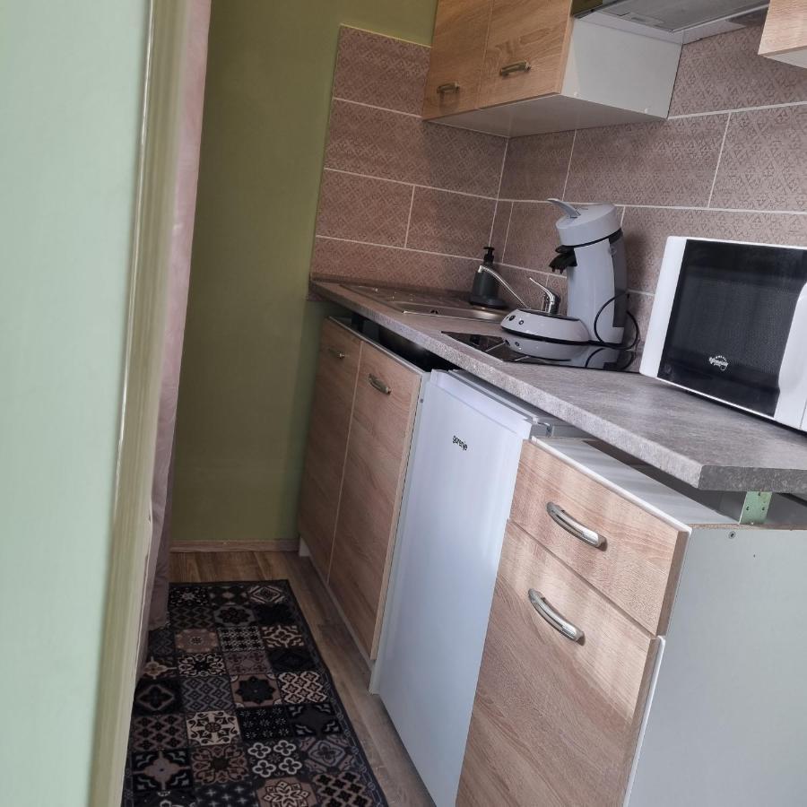 Belvarosi Pihenohaz Bekescsaba Exterior foto